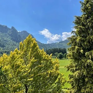  Apartment Geräumiges Domizil Mit Bergblick